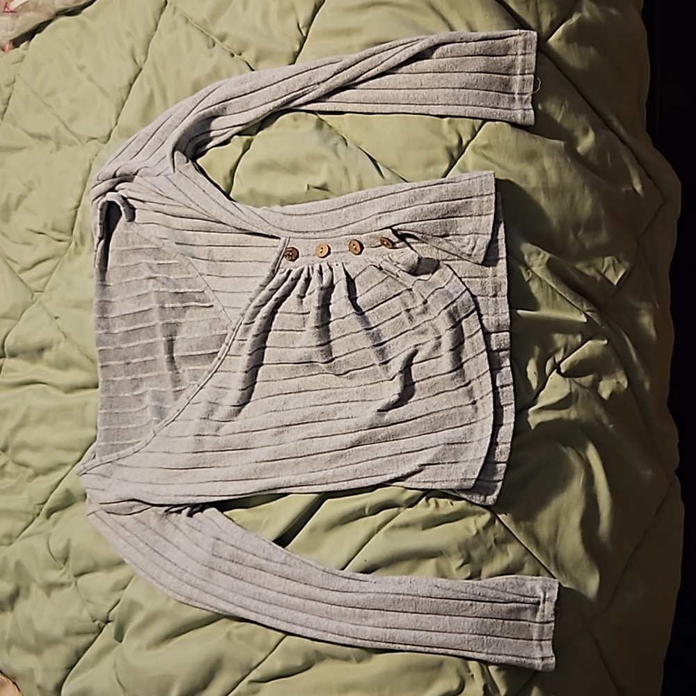 Low-Cut Cardigan